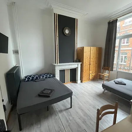 European District Hostel Brussels Exterior photo