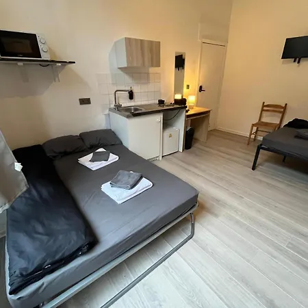 European District Hostel Brussels Exterior photo